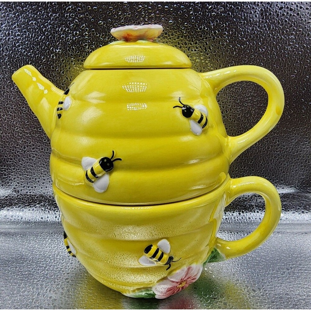Certified International Beehive Teapot & Cup Combo 3D Bees &Flower Design(READ)